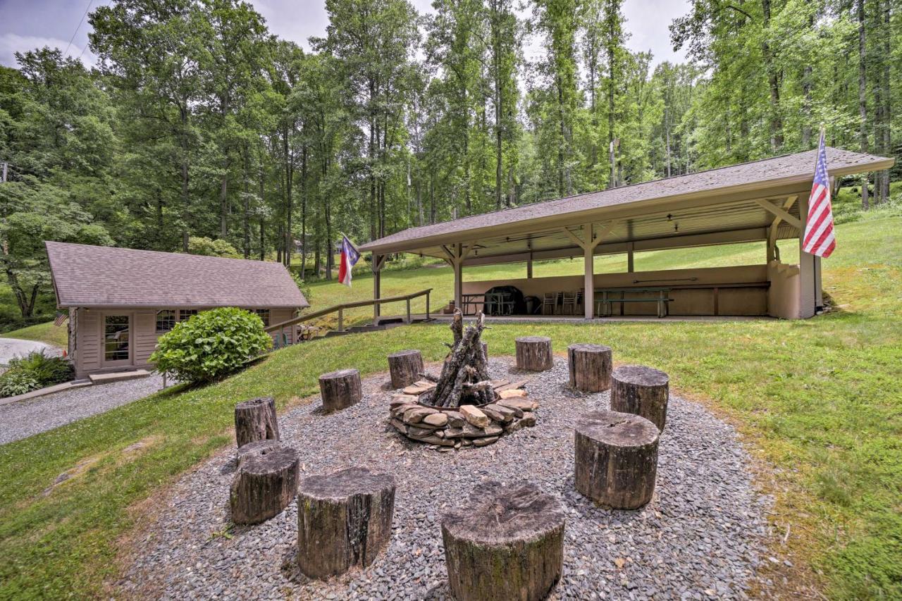 Bryson City Home With Private Fire Pit And Creek! エクステリア 写真